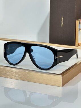 Tom Ford | Accessories | Tom Ford Eugenio Black Sunglasses  display picture 3